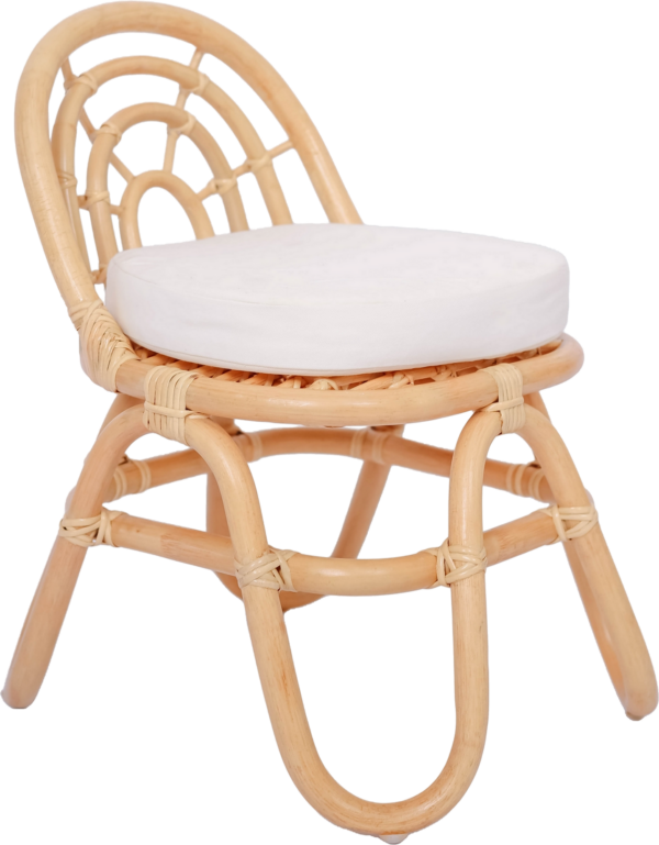 Børnestol Nordlys Furniture Pulau i håndflettet natur-rattan med aftagelig polstret hynde H49ÃB36ÃD42 cm